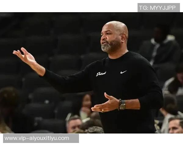 比克斯塔夫分享应对犯规困扰的策略与团队努力掌控局势的经验 比克斯塔夫分享应对犯规困扰的策略与团队努力掌控局势的经验